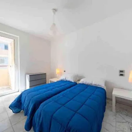 Apartmán Beachfront Haven Sleeps 8 Maximum 9 Sea Views Terrace And High Speed Wi-fi Roseto Degli Abruzzi