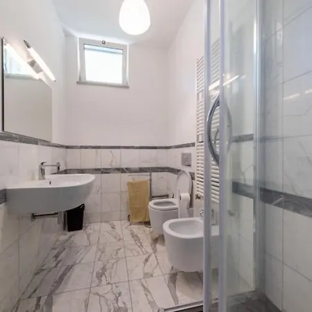 Beachfront Haven Sleeps 8 Maximum 9 Sea Views Terrace And High Speed Wi-fi Apartmán *